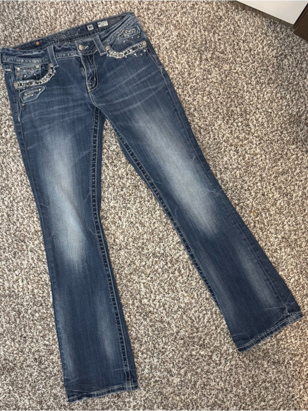 Miss Me Signature Rise Bootcut Jeans Size 30 Studded Distressed Pocket Denim